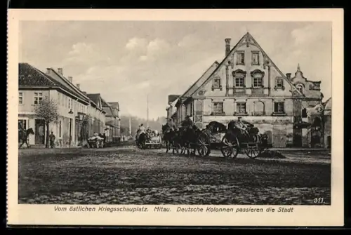 AK Mitau, Deutsche Kolonnen passieren die Stadt