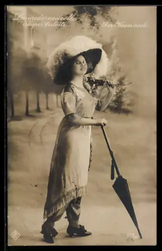 AK La Mode Nouvelle, Dame im Hosenrock mit Schirm