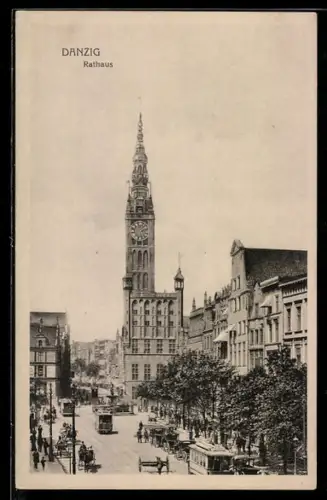 AK Danzig / Gdansk, Rathaus, Strassenbahnen