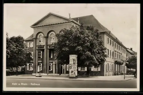 AK Kehl a. Rhein, Rathaus und Litfasssäule, 