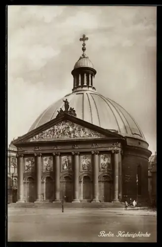AK Berlin, Blick zur Hedwigskirche