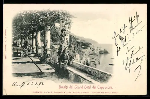 AK Amalfi, Vista dal Grand Hôtel dei Cappuccini con pergolato e mare