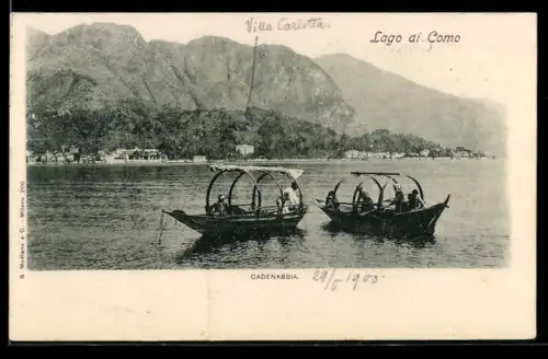 AK Cadenabbia /Lago di Como, Barche tradizionali sul lago con montagne sullo sfondo