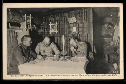 AK Offiziere im Bataillonsstabsquartier am Narocz-See 6 Meter unter der Erde