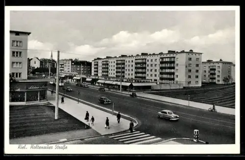 AK Kiel, Holtenauer Strasse, Wohnblocks, Ladengeschäfte, Strassenansicht