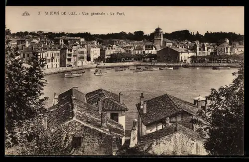 AK St Jean de Luz, Vue générale, Le Port
