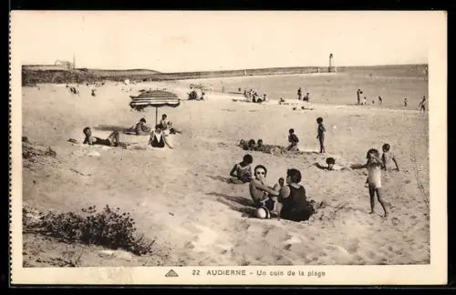 AK Audierne, Un coin de la plage