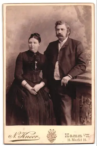 Fotografie N. Kneer, Hamm i. W., Markt 14, Paarporträt