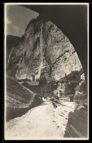 AK Lauterbrunnen, Blick zum Staubbach