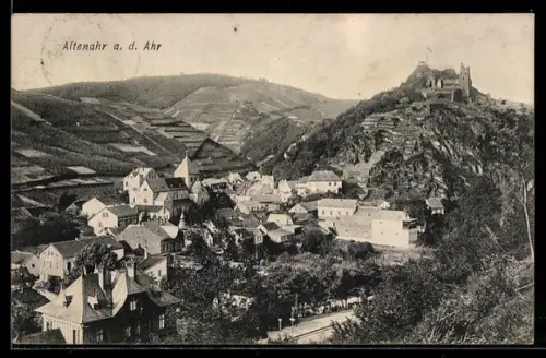 AK Altenahr a. d. Ahr, Ortsansicht mit Burg und Weinbergen