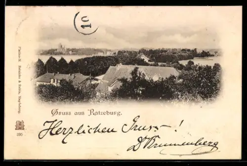 AK Ratzeburg, Stadtansicht mit See und Dom im Hintergrund