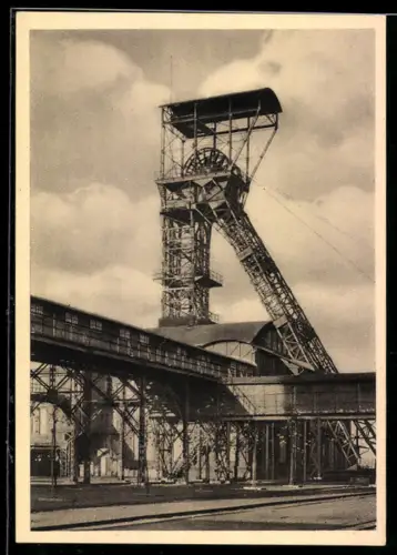 AK Förderturm und Schachtanlage einer Ruhrkohle-Kohlengrube