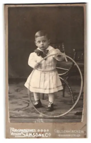 Fotografie Samson & Co., Gelsenkirchen, Bahnhofstrasse 62, Kleinkind mit Reif