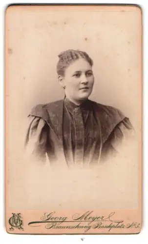 Fotografie Georg Meyer, Braunschweig, Bankplatz 3, Porträt einer Dame