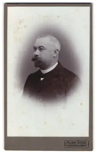 Fotografie Albr. Dose, Hadersleben, Porträt eines Herrn