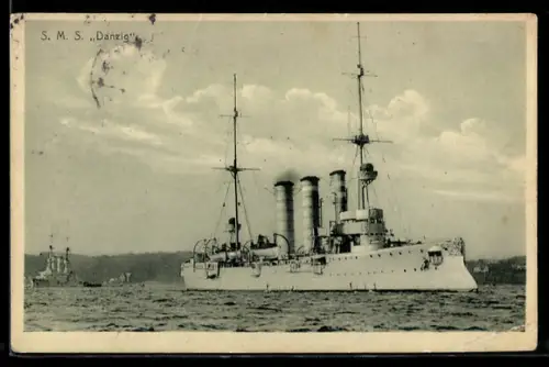AK Kleiner Kreuzer S.M.S. Danzig auf Reede liegend, Kriegsschiff