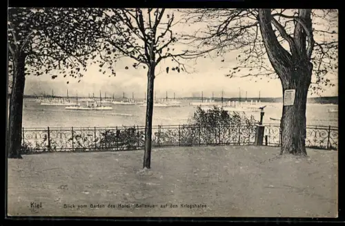 AK Kiel, Blick vom Garten des Hotels Bellevue auf den Kriegshafen