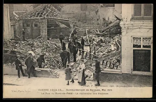 AK Bergues, Bombardement 1915, La Rue du Mont-de-Piété, La recherche des Victimes
