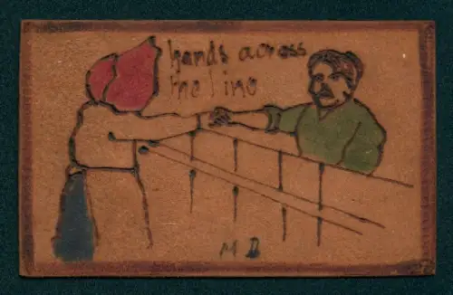 Leder-AK Zwei Damen geben sich über einem Zaun die Hand