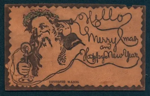 Leder-AK Verwirrter alter Mann mit einem Telefon