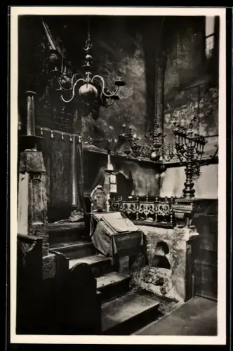 AK Prague, The Arc of the Covenant in the Old-New-Synagogue