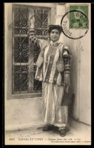 AK Femme Juive chez elle, Jüdische Dame in Tracht