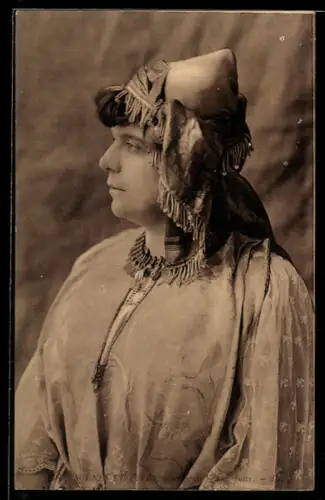 AK Jüdische Frau im Profil in landestypischer Tracht