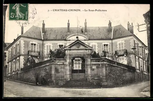 AK Chateau-Chinon, La Sous-Préfecture