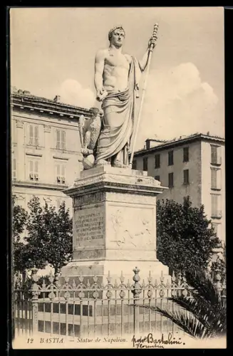 AK Bastia, Statue de Napoléon