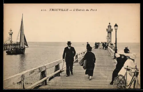 AK Trouville, LEntrée du Port