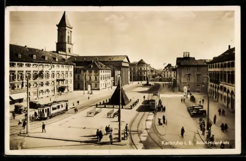 AK Karlsruhe, Strassenbahn auf dem Marktplatz