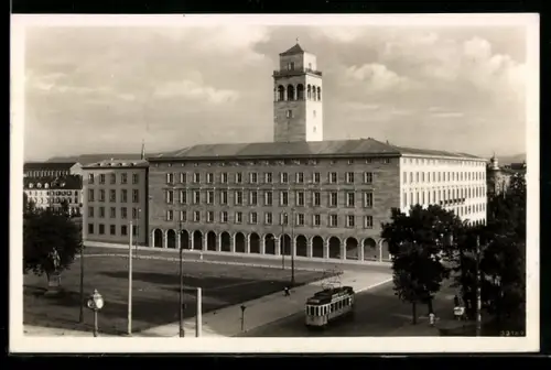 AK Karlsruhe, Strassenbahn an der Reichspostdirektion