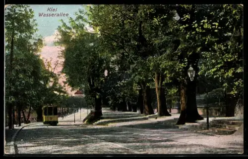 AK Kiel, Blick in die Wasseralle mit Strassenbahn