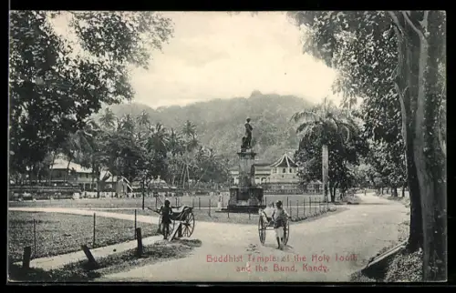AK Kandy, Buddhist Temple of the Holy Tooth and the Bund