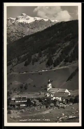 AK Neustift /Stubai, Ort mit Bergpanorama