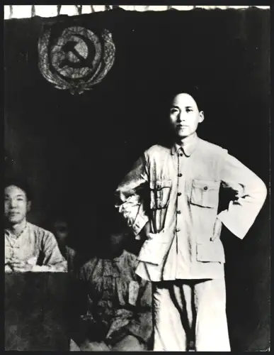 Fotografie Ehemaliger Staatspräsident der Volksrepublik China Mao Tse-Tung in Kinagsi im Jahr 1933, Grossformat 20 x 25cm