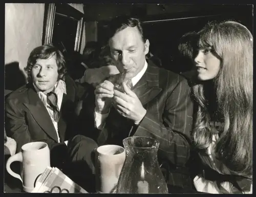 Fotografie Regisseur Roman Polanski mit Hugh Hefner und Model Barbara Benton