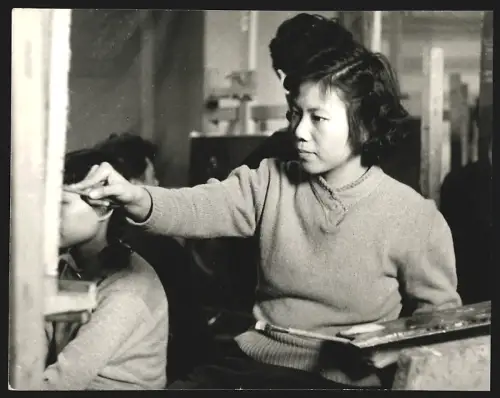 Fotografie Fotograf unbekannt, Peking, Ansicht Peking, Hsu Jang, Student of Central Arts College in Peking