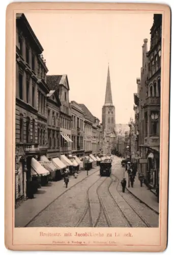 Fotografie J. Nöhring, Lübeck, Ansicht Lübeck, Breitestrasse mit Jacobikirche, Strassenbahn