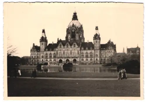 Fotografie unbekannter Fotograf, Ansicht Hannover, Blick auf das Rathaus 1937