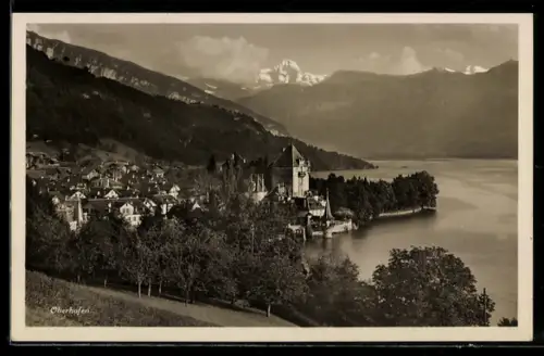 AK Oberhofen, Schloss und Seeufer mit Bergpanorama