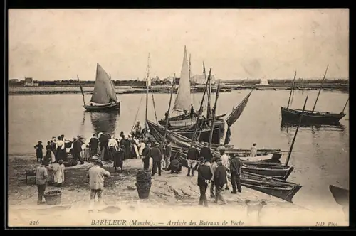 AK Barfleur /Manche, Arrivée des Bateaux de Pêche