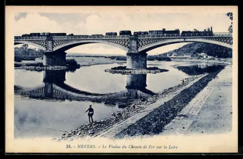 AK Nevers, Le Viaduc du Chemin de Fer sur la Loire