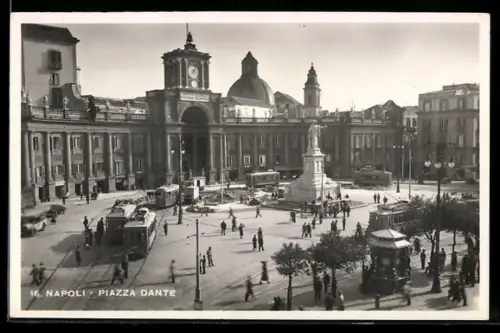 AK Napoli, Piazza Dante, Strassenbahnen