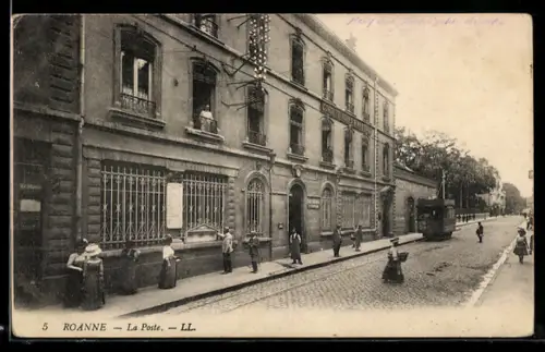AK Roanne, Personnes deavnt la Poste