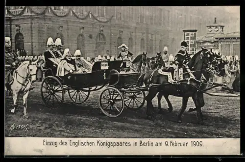 Foto-AK Berlin, Einzug König Eduard VII. von England und Kaiser Wilhelm II. in einer Kutsche 1909