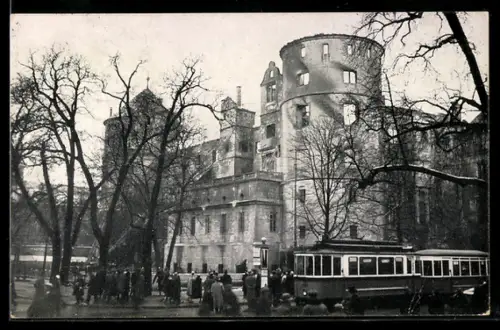 AK Stuttgart, Strassenbahn am abgebrannten alten Schloss