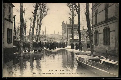 AK Nogent-sur-Marne, Crue de la Marne: L`entrée de l`Avenue Charles V