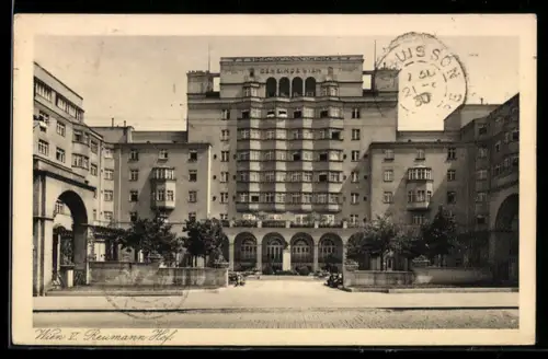 AK Wien, Gemeindebau Reumannhof, Margaretengürtel, Ansicht bei Sonnenschein