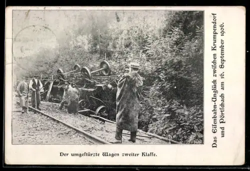 AK Krumpendorf, Eisenbahn-Unglück im September 1906, umgestürzter Wagen neben den Schienen